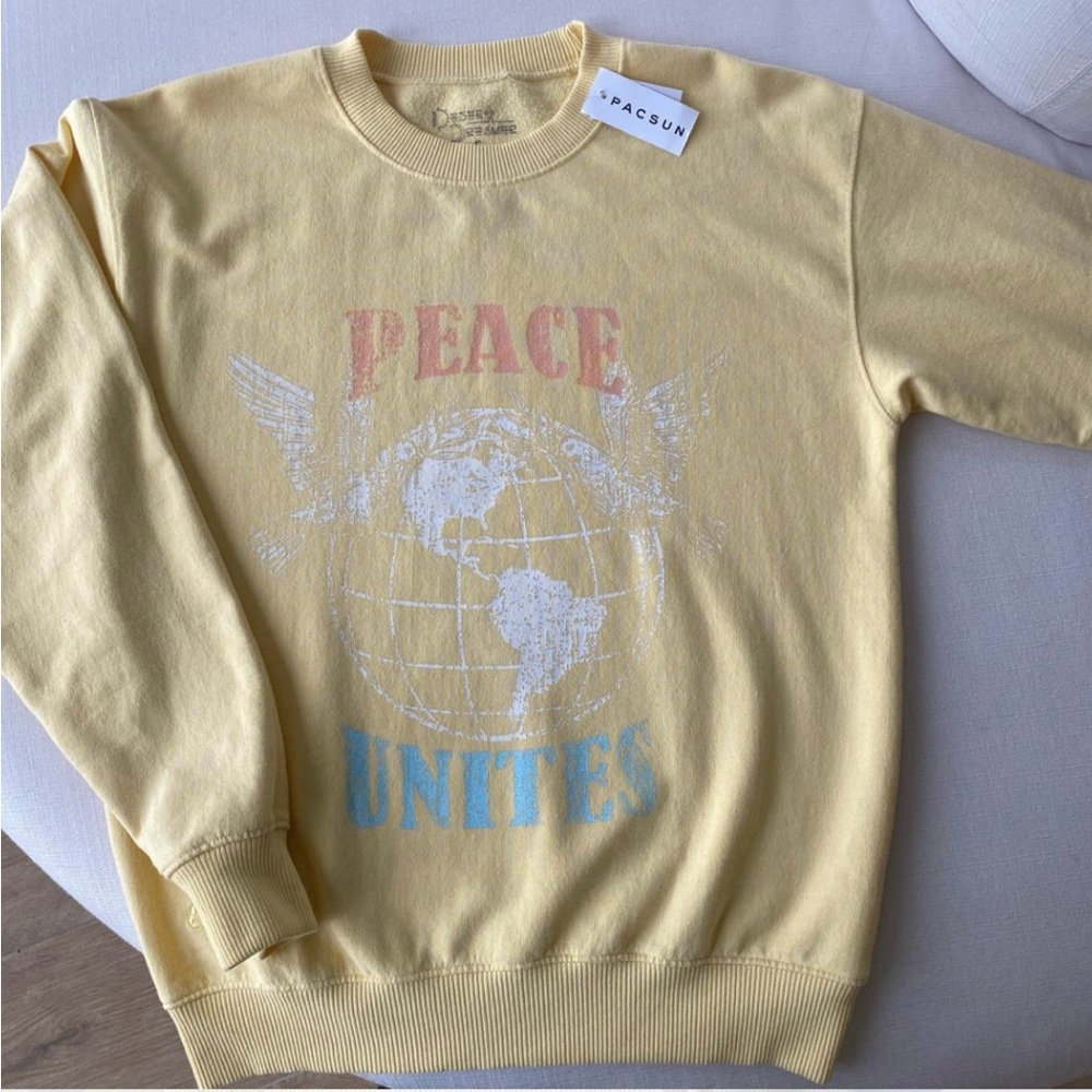 Pacsun Peace Unites Pull Over